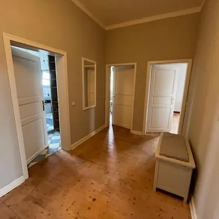 Appartement Im Herrenhaus Vierkanthof Von 1834 *