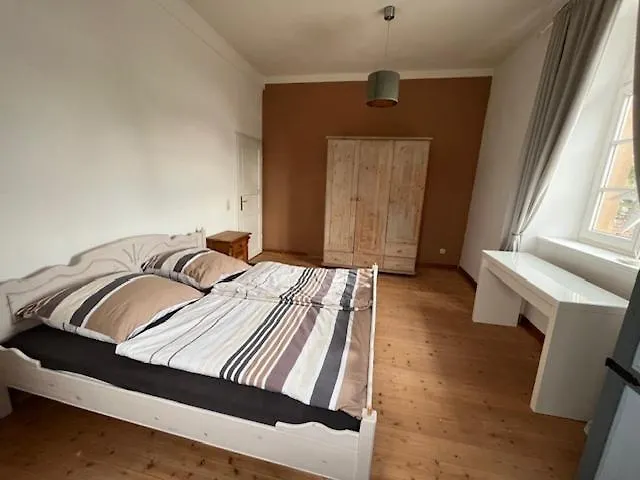 Im Herrenhaus Vierkanthof Von 1834 *